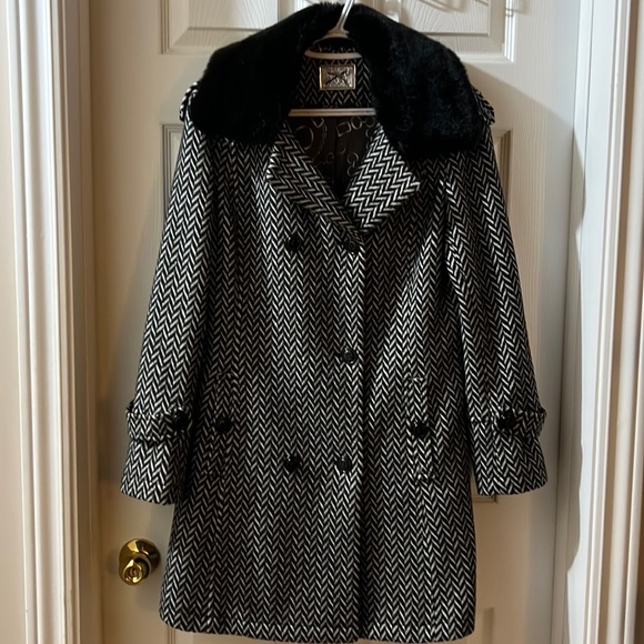 Wool Blend Double Breasted Herringbone Coat w Faux Fur Collar Black White - Picture 7 of 8